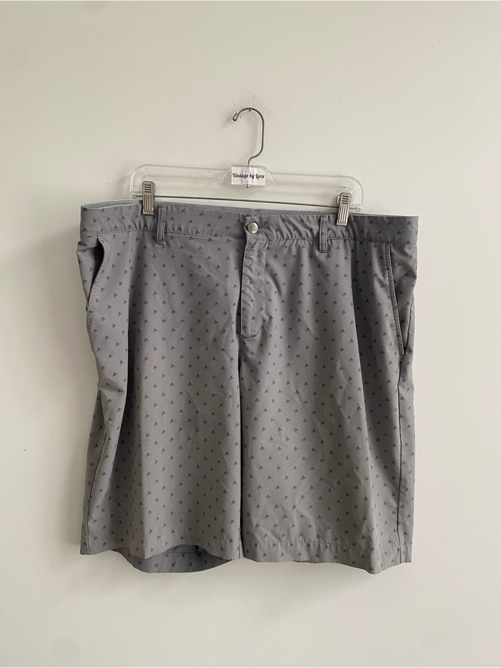 adidas Men's Light Gray Patterned Flat Front Shorts 2/$20